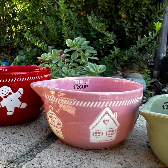Tabletops unlimited ho ho ho Christmas measuring cups pinkmas pink pastel - Picture 10 of 11